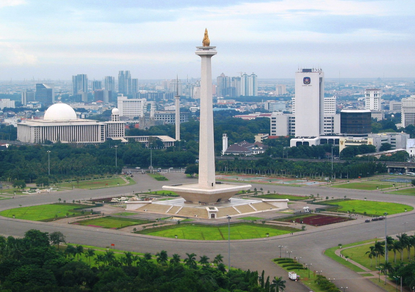 Melihat Keindahan Jakarta dari Ketinggian MONAS  1001malam